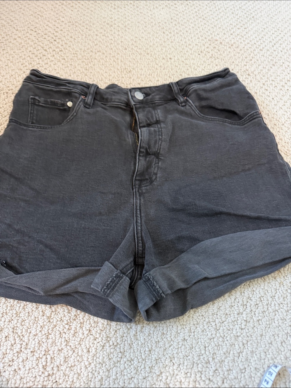 H&M Black High-Waist Rolled Hem Denim Shorts